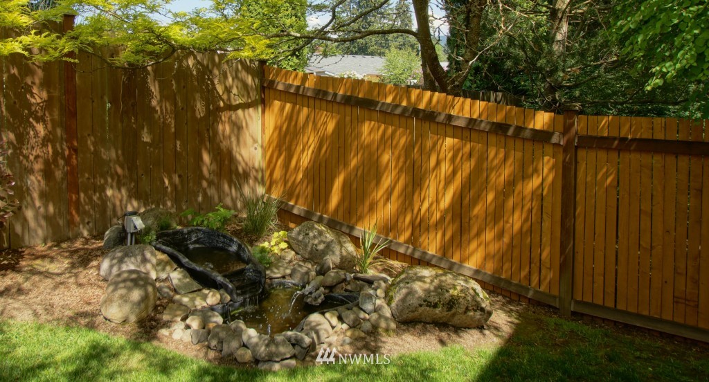4100 Northeast 9th Court Renton, WA 98059 - Photo 22 of 25