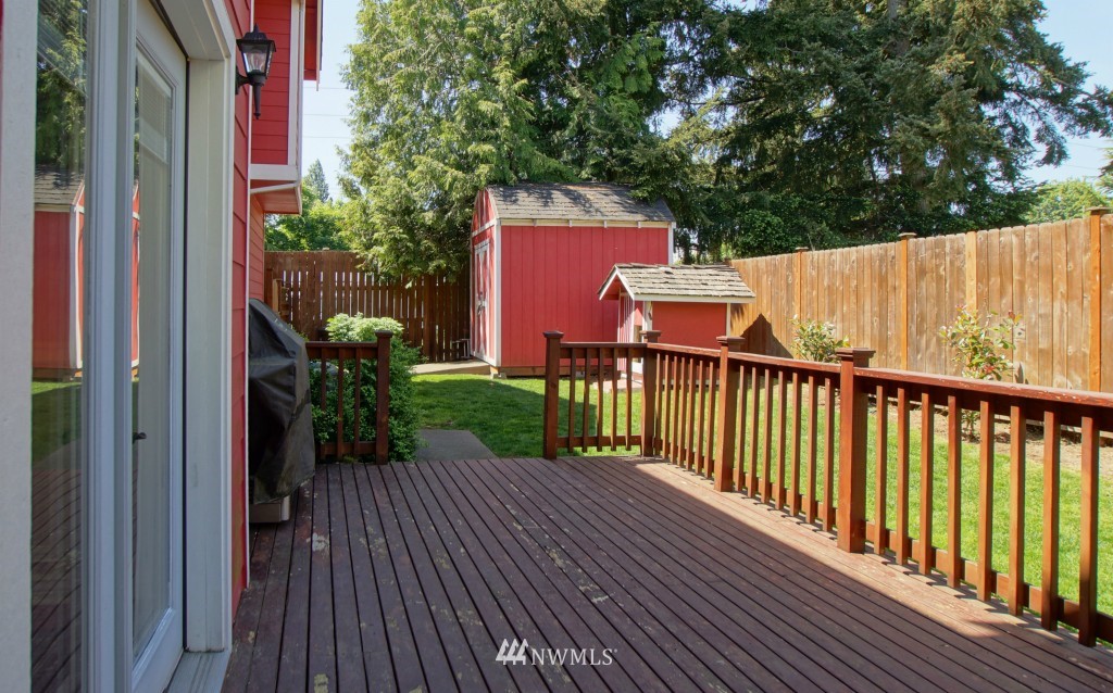 4100 Northeast 9th Court Renton, WA 98059 - Photo 23 of 25
