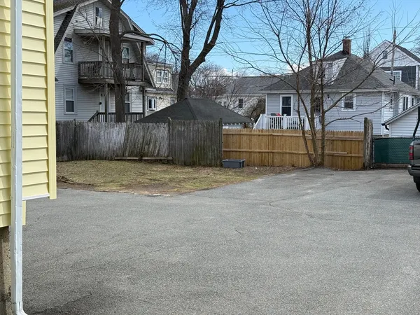 $2,600 | 196 West Squantum Street, Unit 1, Quincy, MA 02171