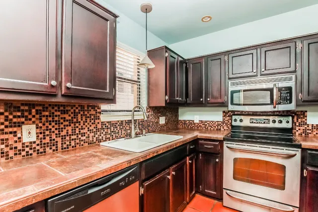 $1,745 | 1404 Norwalk Lane, Unit 103, Austin, TX 78703