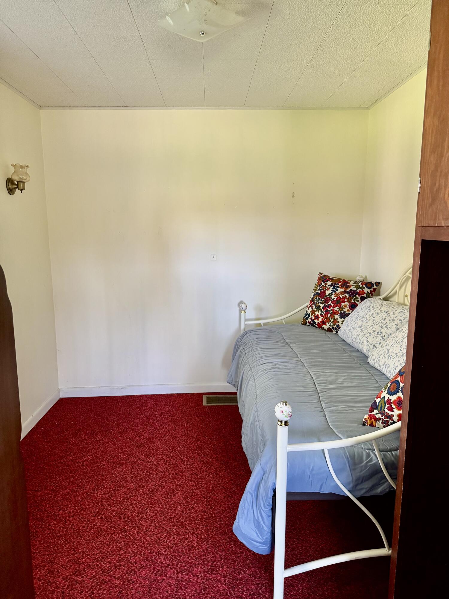 220 East Preuss Road Manistee, MI 49660 - Photo 12 of 28 Bedroom 2