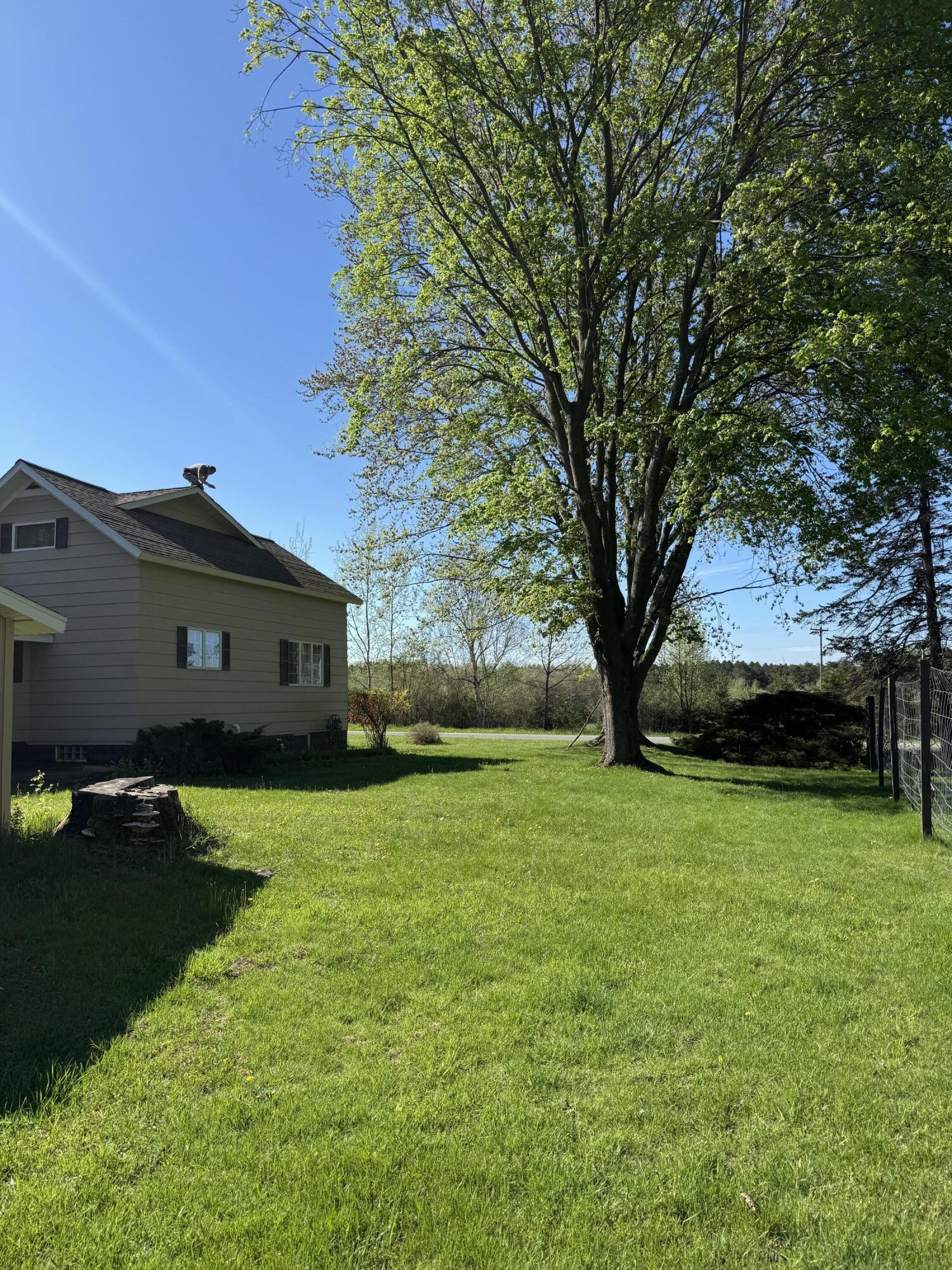 220 East Preuss Road Manistee, MI 49660 - Photo 4 of 28 West Lawn