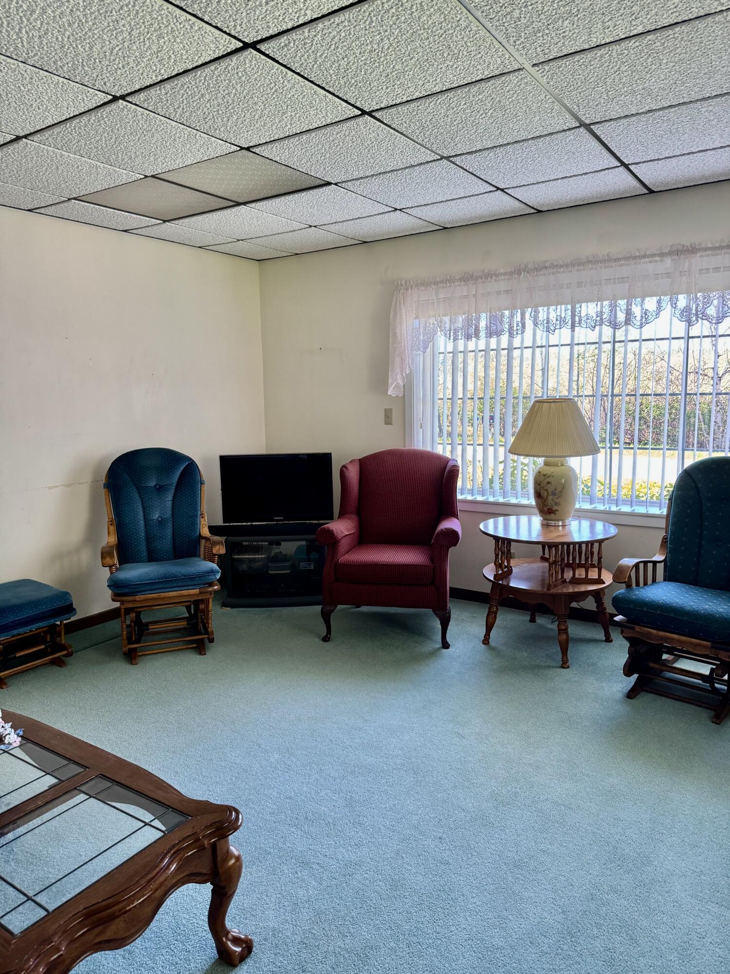 220 East Preuss Road Manistee, MI 49660 - Photo 5 of 28 Living Room