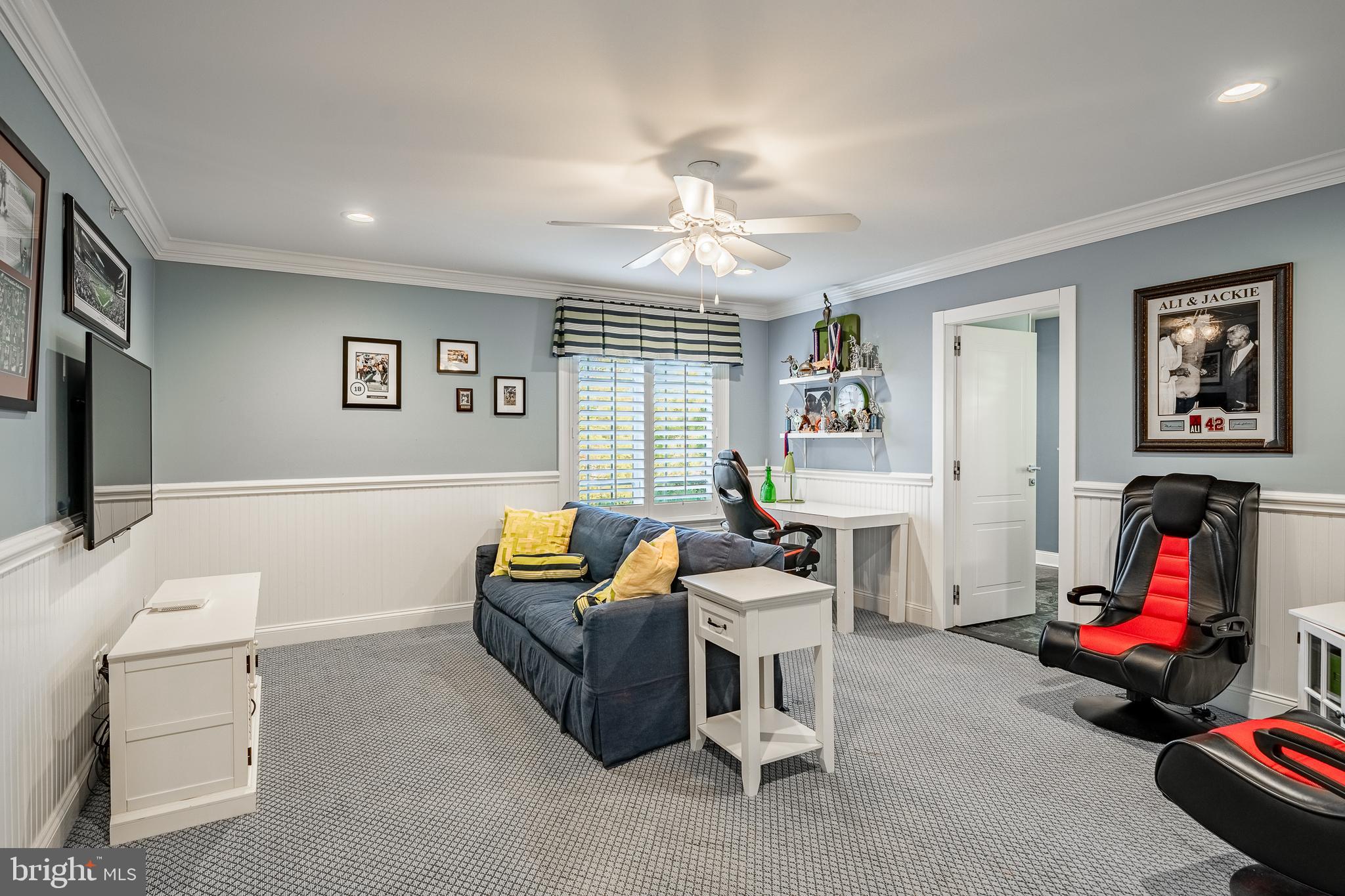 1053 Whitegate Road Wayne, PA 19087 - Photo 29 of 51 Ensuite Bedroom