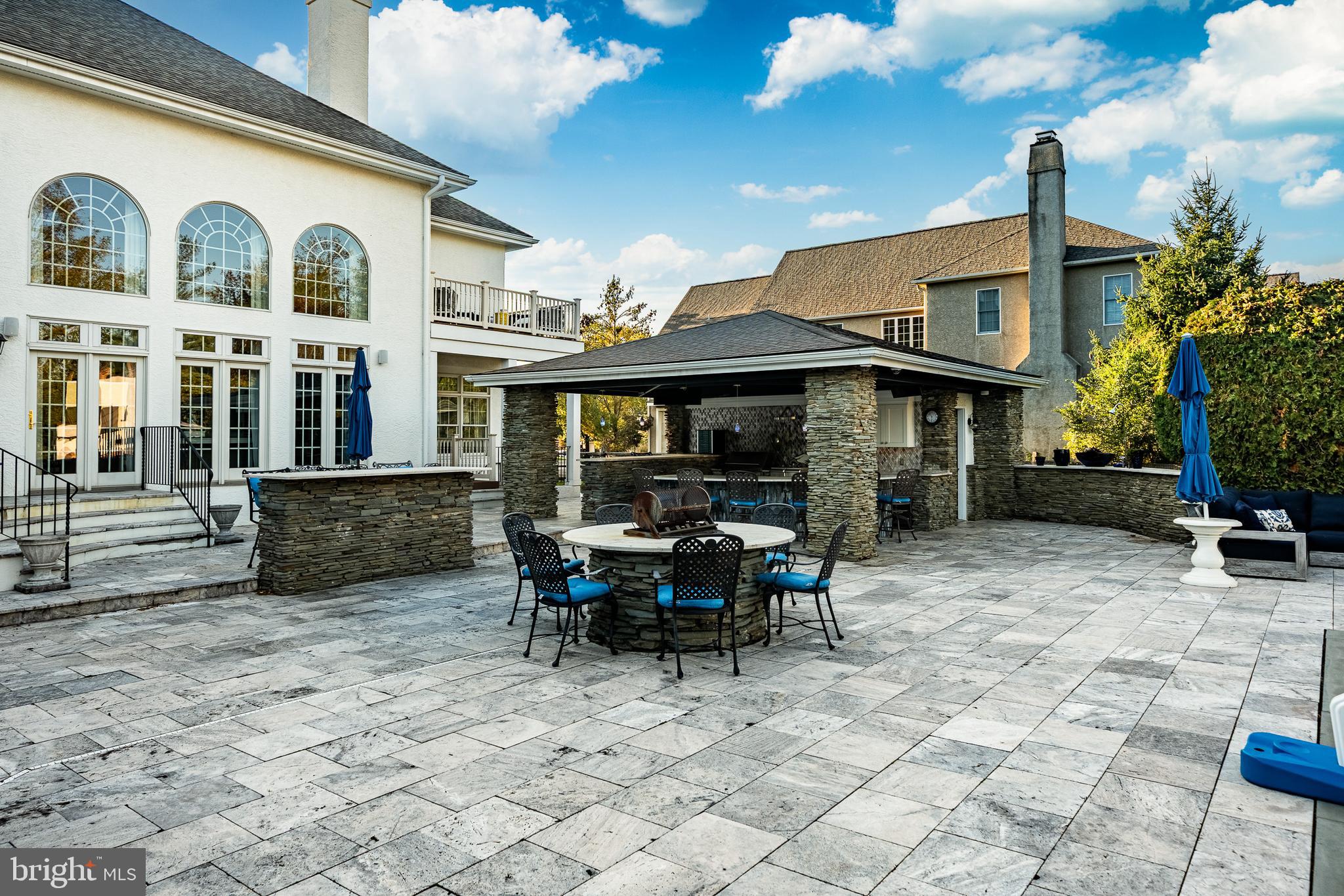 1053 Whitegate Road Wayne, PA 19087 - Photo 37 of 51 Silver Tumbled Travertine Paver Patio