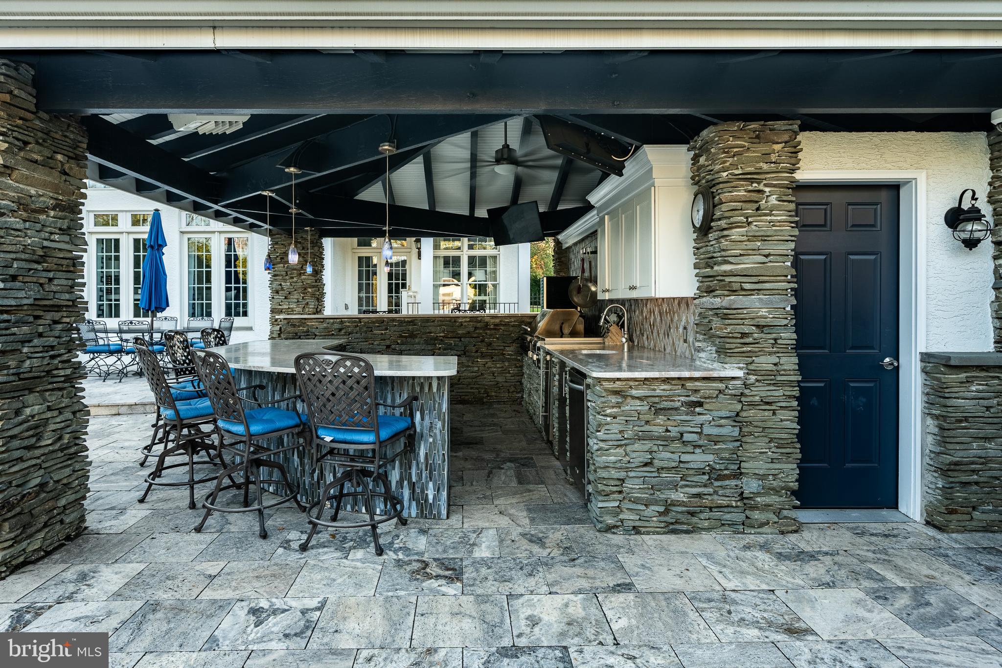 1053 Whitegate Road Wayne, PA 19087 - Photo 38 of 51 Bar w/Marble Material Dolce Vita Leather Counters