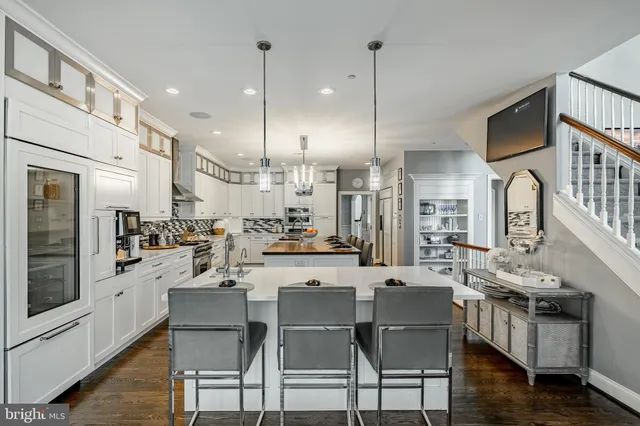 $3,000,000 | 1053 Whitegate Road, Wayne, PA 19087