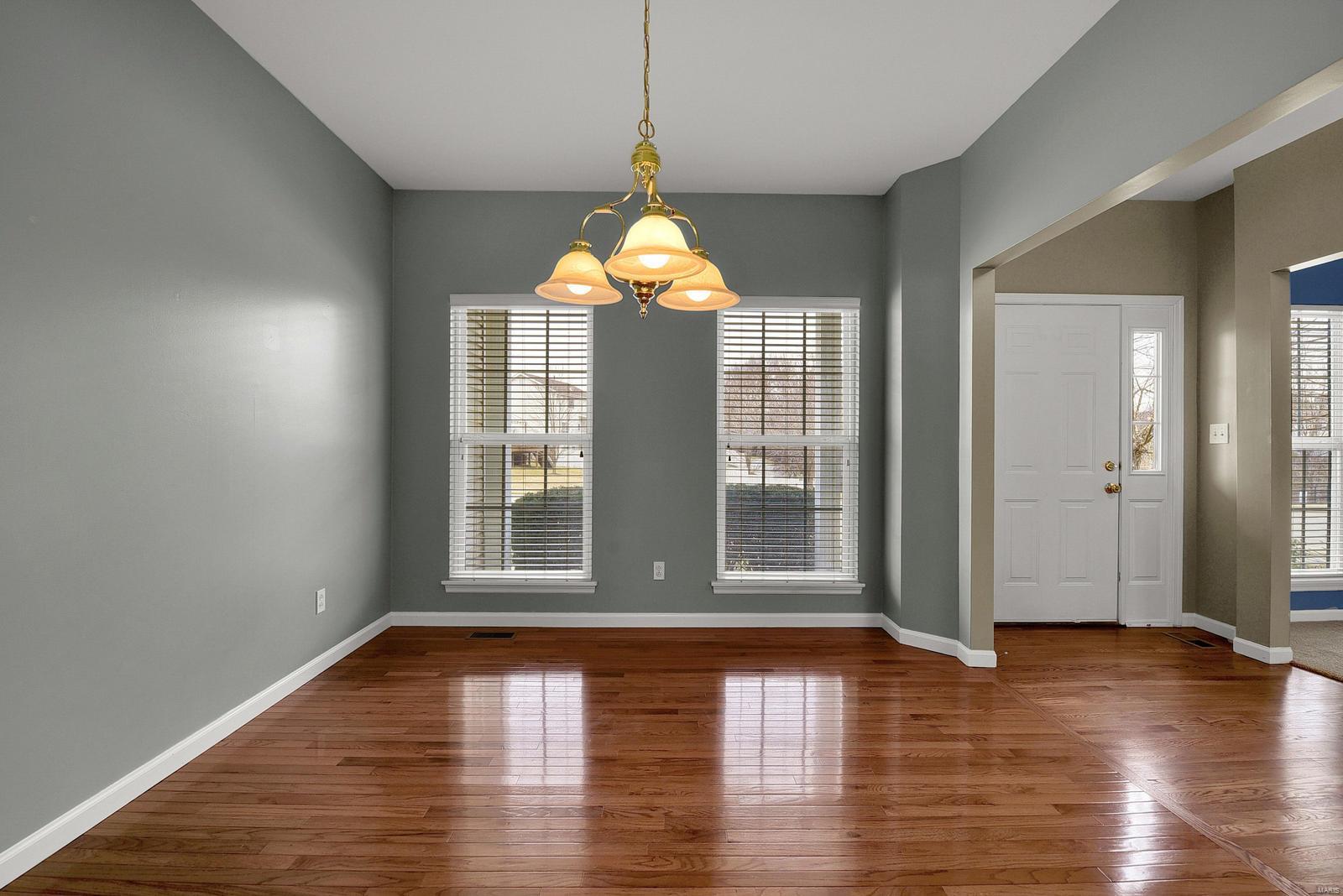 607 Deer Creek Road O'Fallon, IL 62269 - Photo 3 of 47 Gallery Image 3