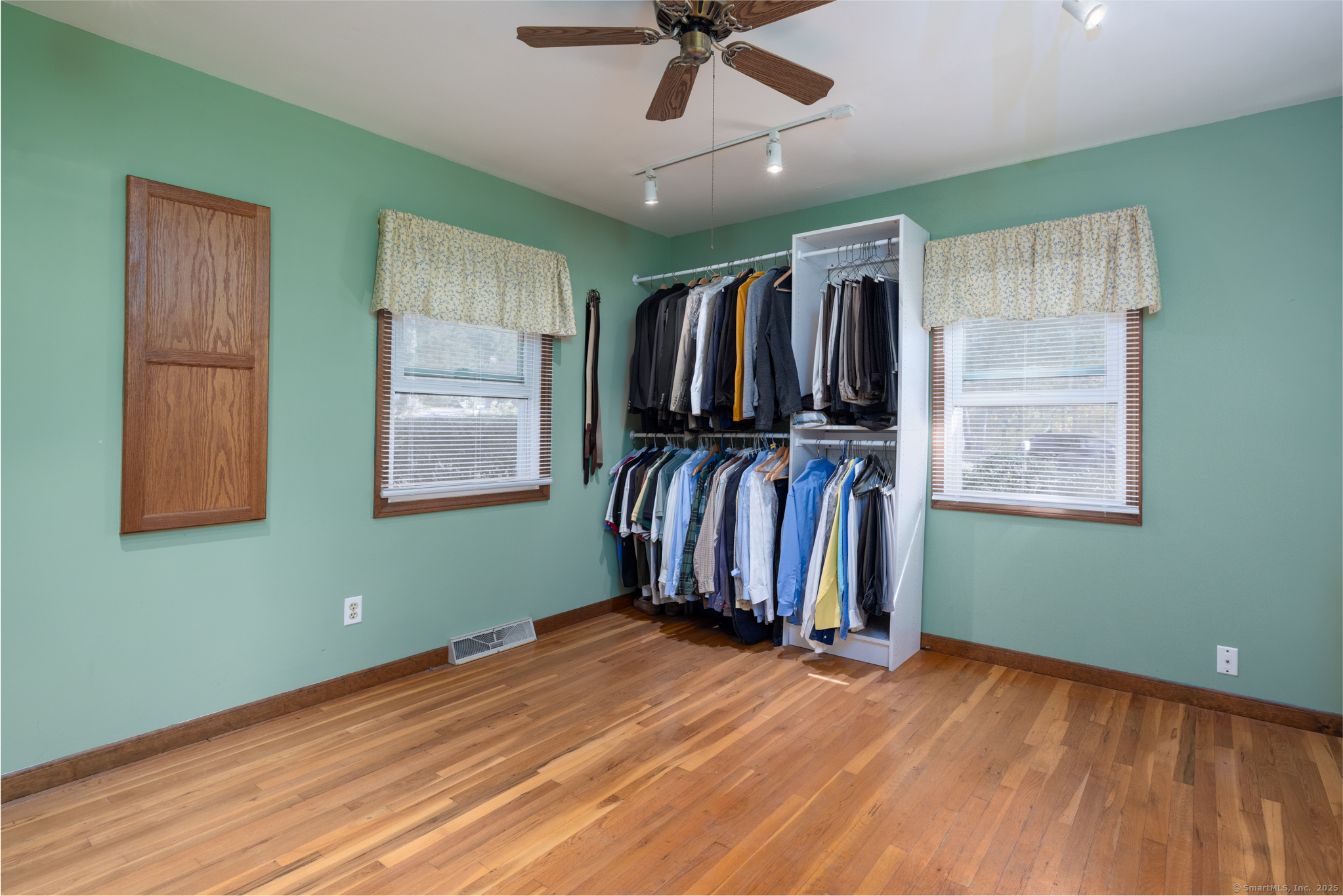 116 Bender Road Hamden, CT 06518 - Photo 24 of 35