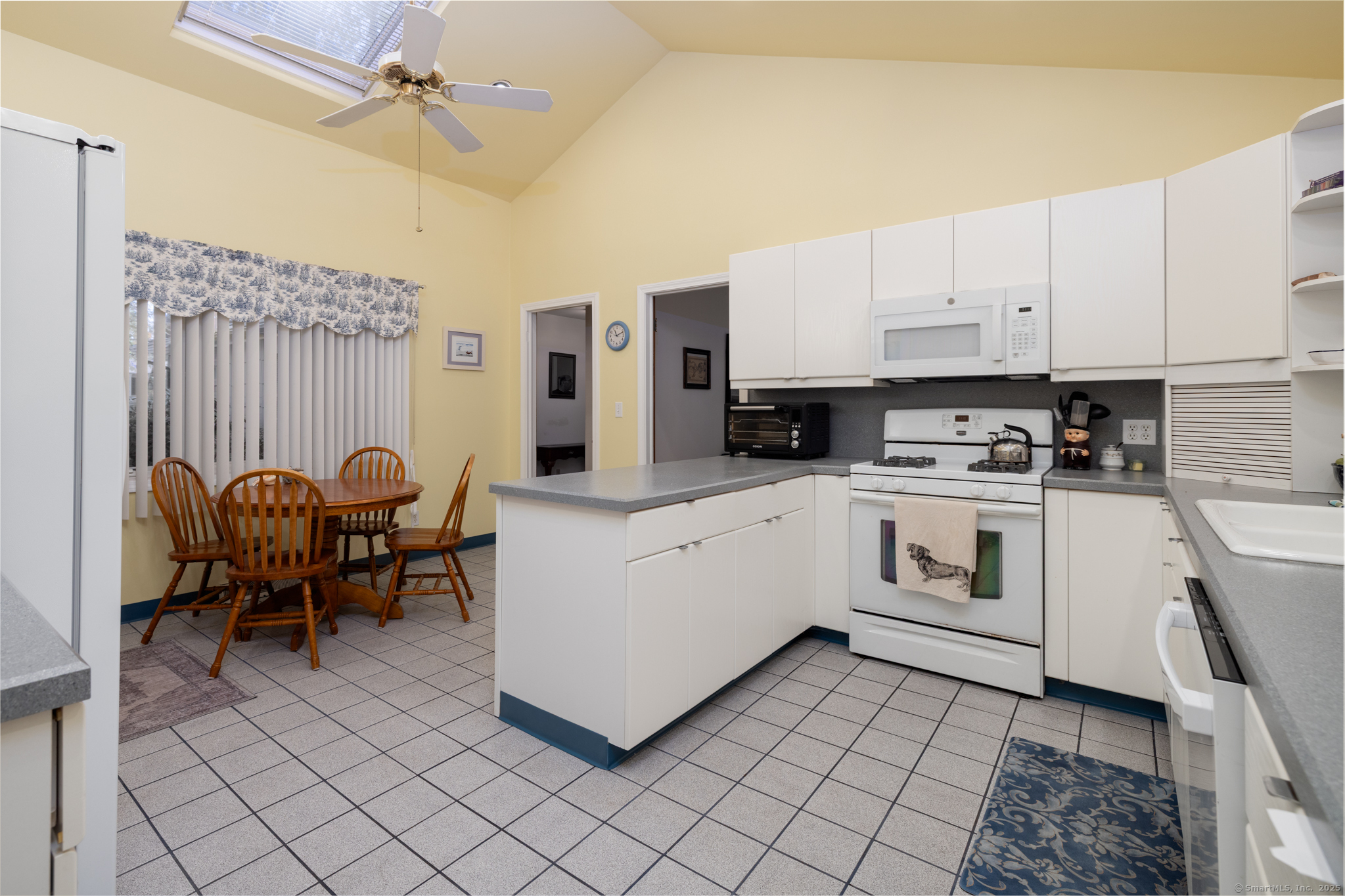 116 Bender Road Hamden, CT 06518 - Photo 9 of 35