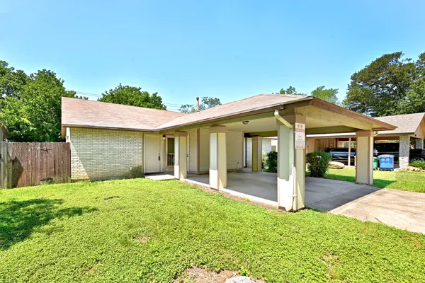 $1,250 | 10604 Lanshire Drive, Unit A, Austin, TX 78758