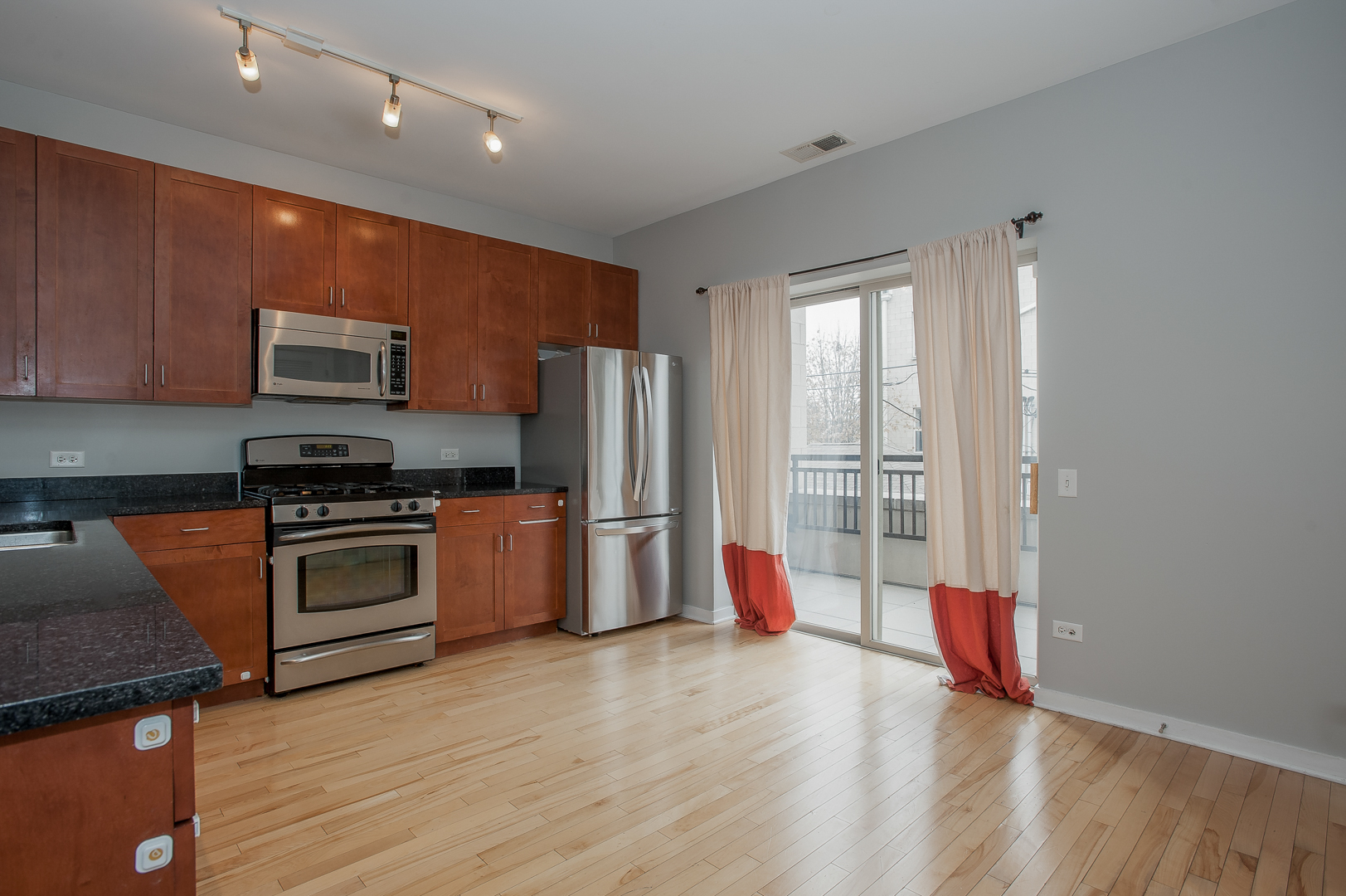1221 West Arthington Street Chicago, IL 60607 - Photo 4 of 19