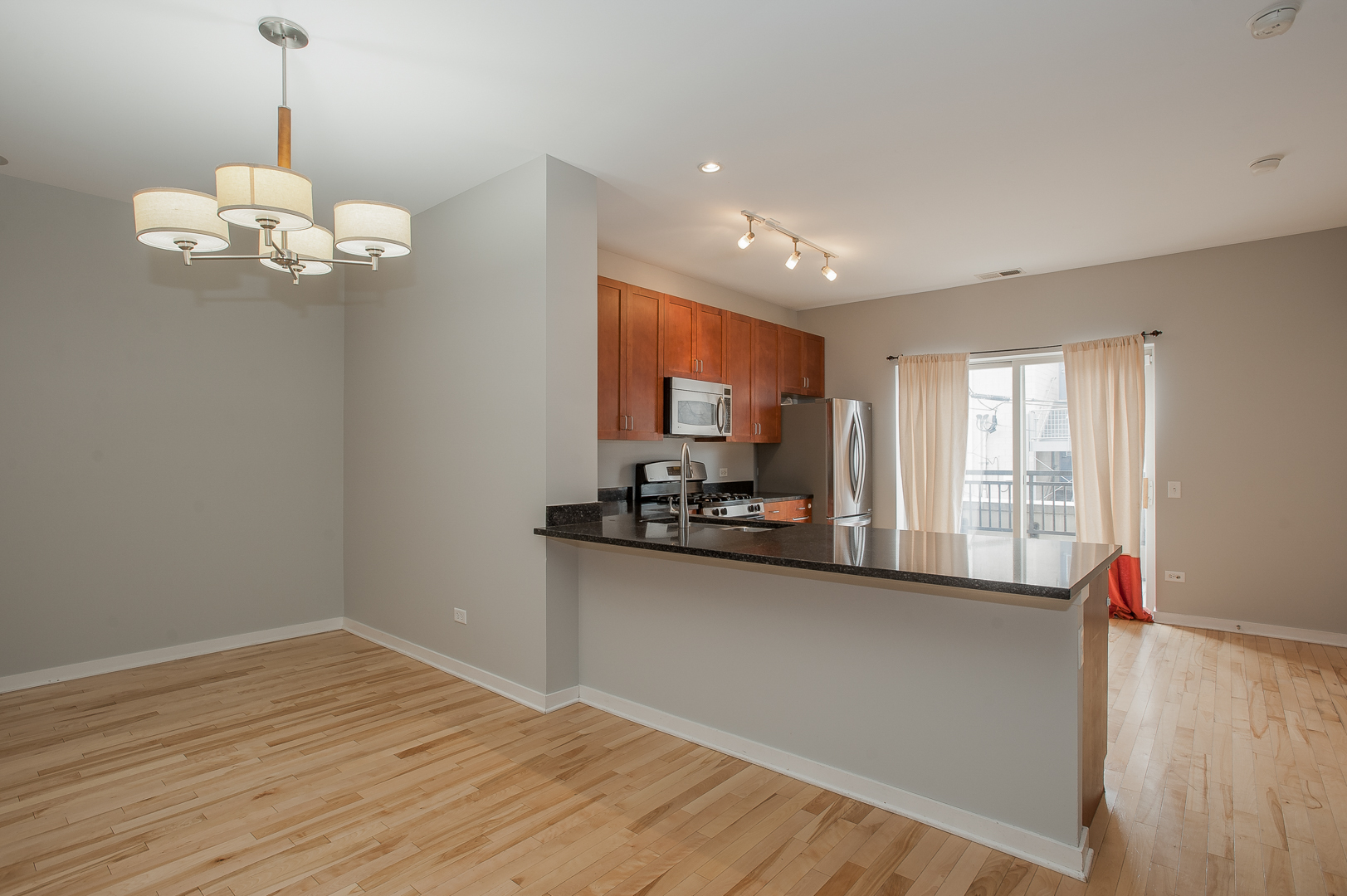1221 West Arthington Street Chicago, IL 60607 - Photo 5 of 19