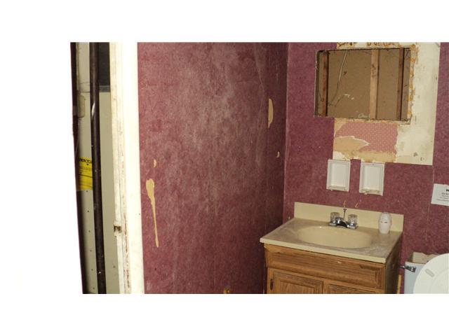 4108 Biscayne Road Indianapolis, IN 46226 - Photo 9 of 10 Gallery Image 9