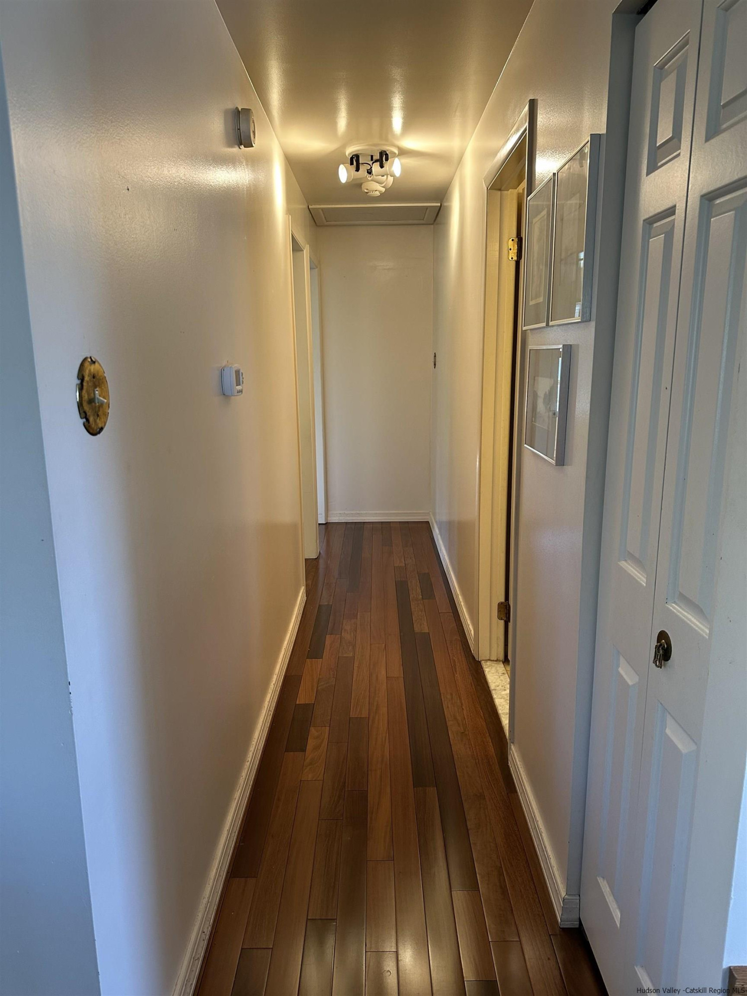 343 Cascade Drive Kingston, NY 12401 - Photo 11 of 33 a view of a hallway
