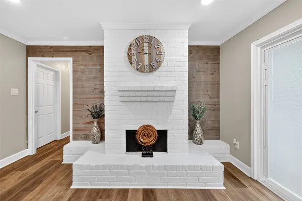 $285,000 | 11130 Holly Hill Lane, Houston, TX 77041