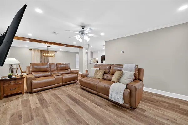 $285,000 | 11130 Holly Hill Lane, Houston, TX 77041