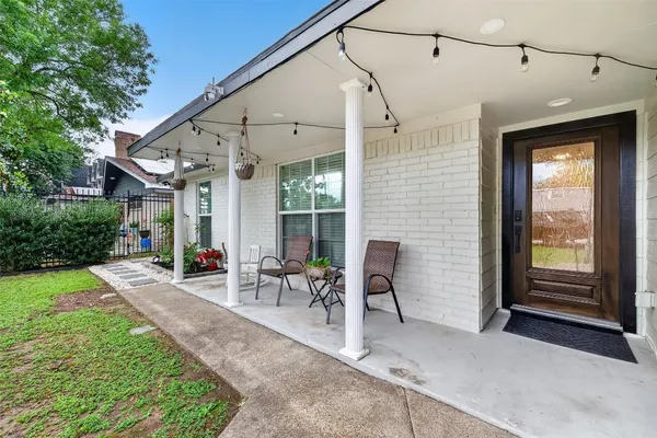 $285,000 | 11130 Holly Hill Lane, Houston, TX 77041