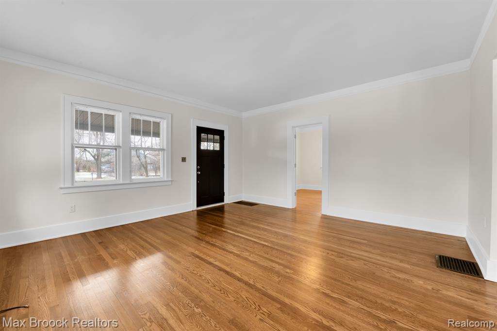 19011 Beck Road Northville, MI 48168 - Photo 3 of 40
