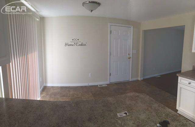 3121 South Dye Road Flint, MI 48507 - Photo 4 of 13 21111959-3.JPG