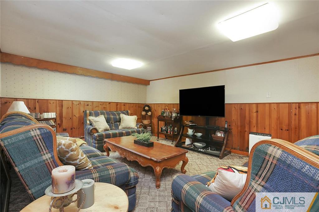 63 Preston Road Colonia, NJ 07067 - Photo 16 of 24 Gallery Image 16