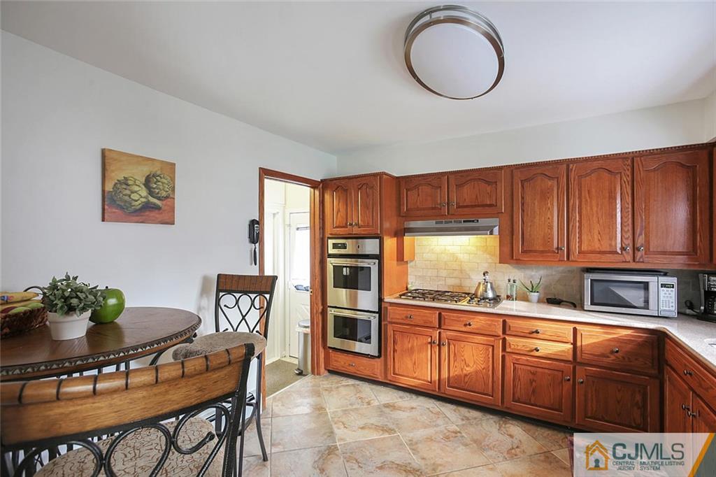 63 Preston Road Colonia, NJ 07067 - Photo 8 of 24 Gallery Image 8
