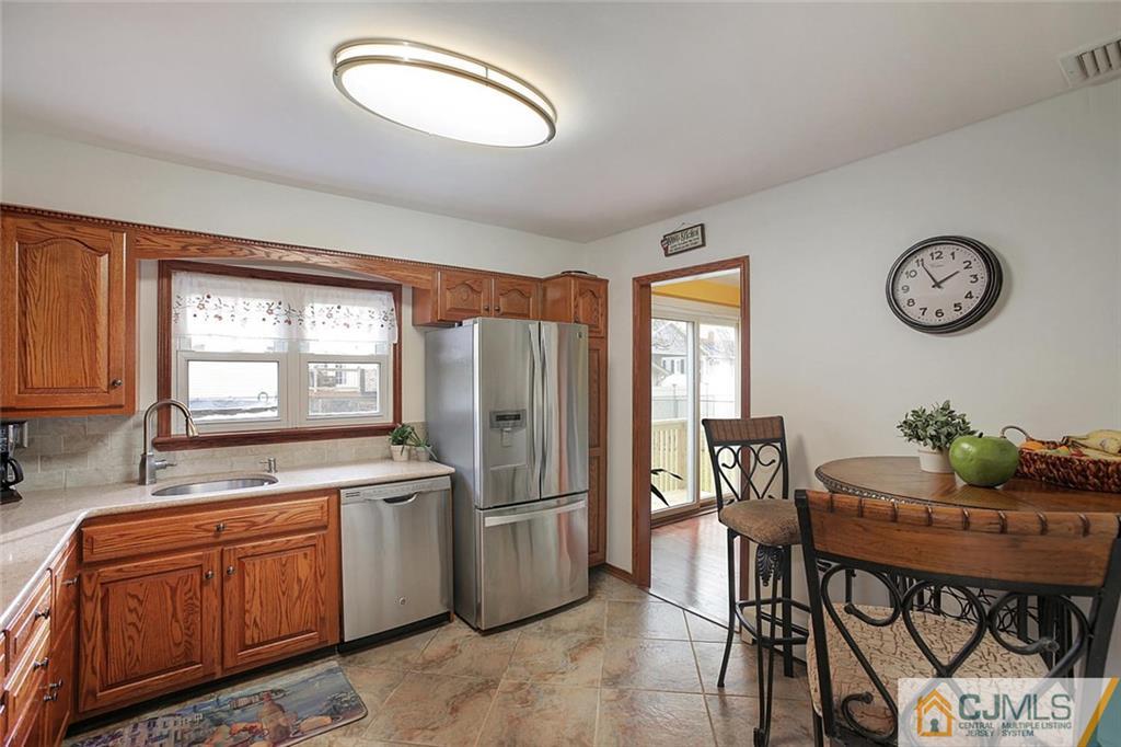 63 Preston Road Colonia, NJ 07067 - Photo 9 of 24 Gallery Image 9