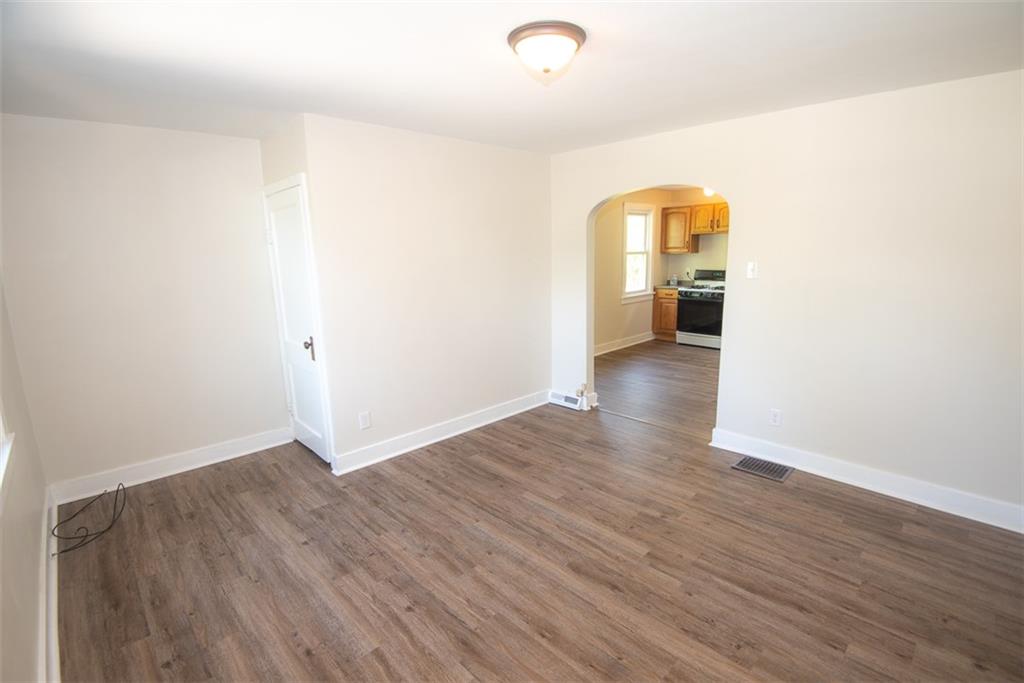 101 Waltenbaugh Road Tarentum, PA 15084 - Photo 7 of 24