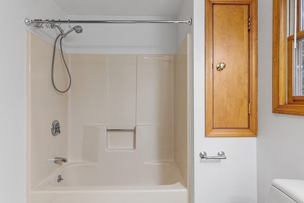46 Raymond Way Ashland, MA 01721 - Photo 30 of 39 Gallery Image 30