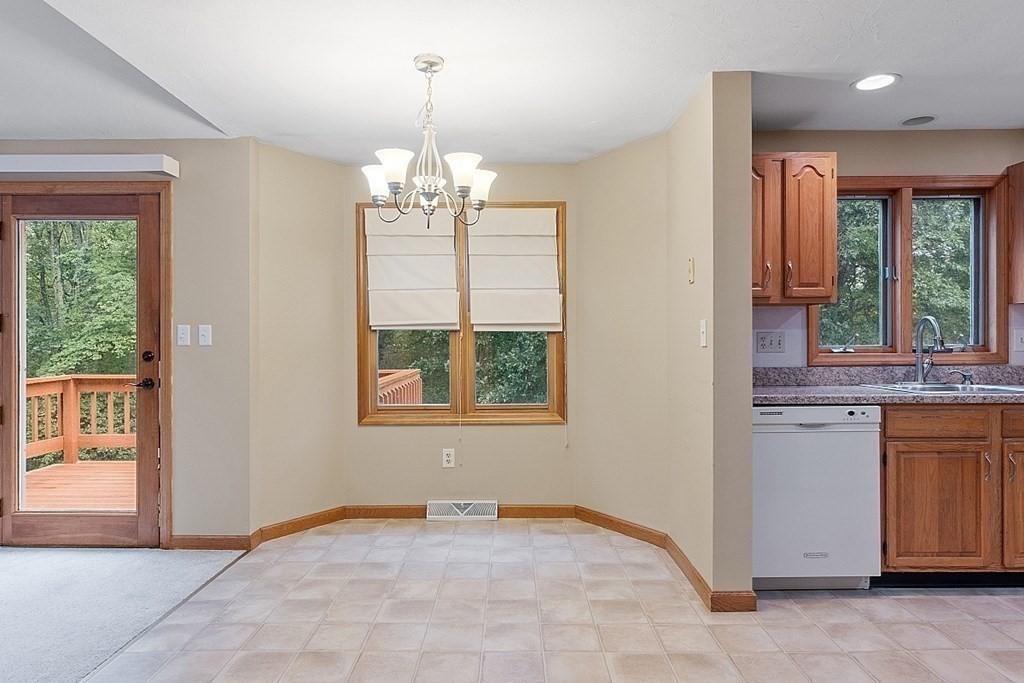 46 Raymond Way Ashland, MA 01721 - Photo 7 of 39 Gallery Image 7