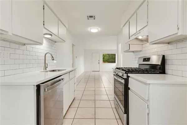 $1,500 | 1602 West Braker Lane, Unit A, Austin, TX 78758