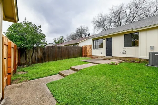 $1,500 | 1602 West Braker Lane, Unit A, Austin, TX 78758
