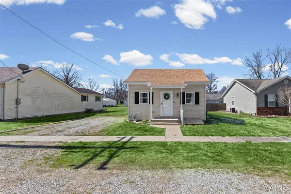 $100,000 | 514 North Vernon Street, Marine, IL 62061