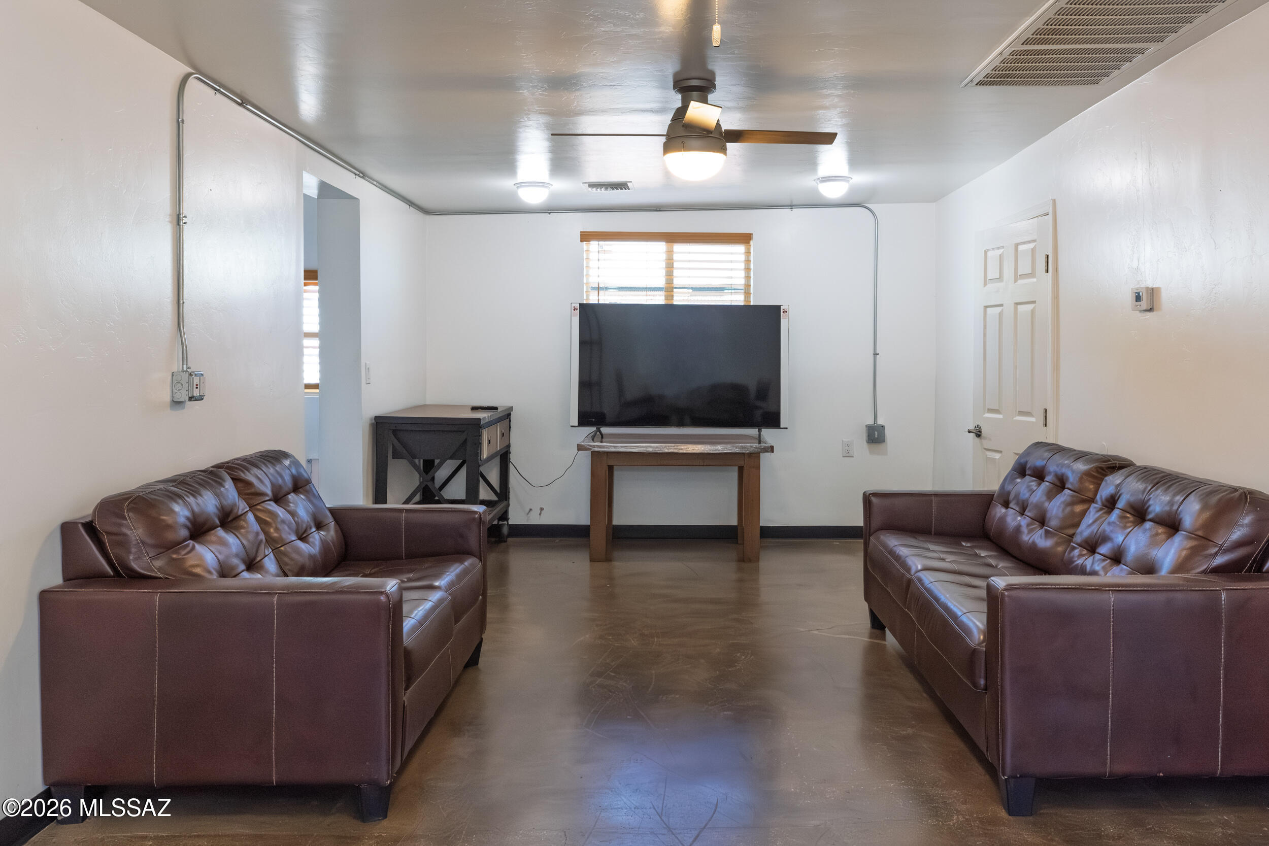 802 East Silverlake Road Tucson, AZ 85713 - Photo 29 of 46