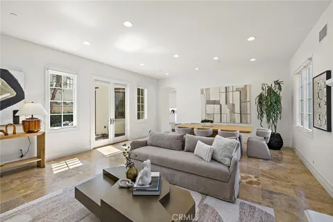 $8,950,000 | 28 Sandy Cove, Newport Coast, CA 92657