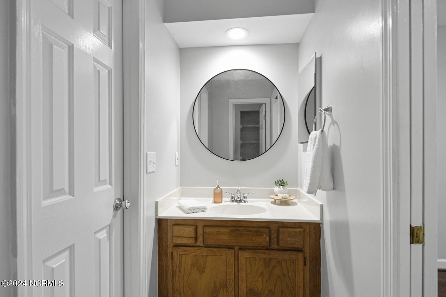 299 Braden Road Southern Pines, NC 28387 - Photo 7 of 19 Owners Suite Bathroom