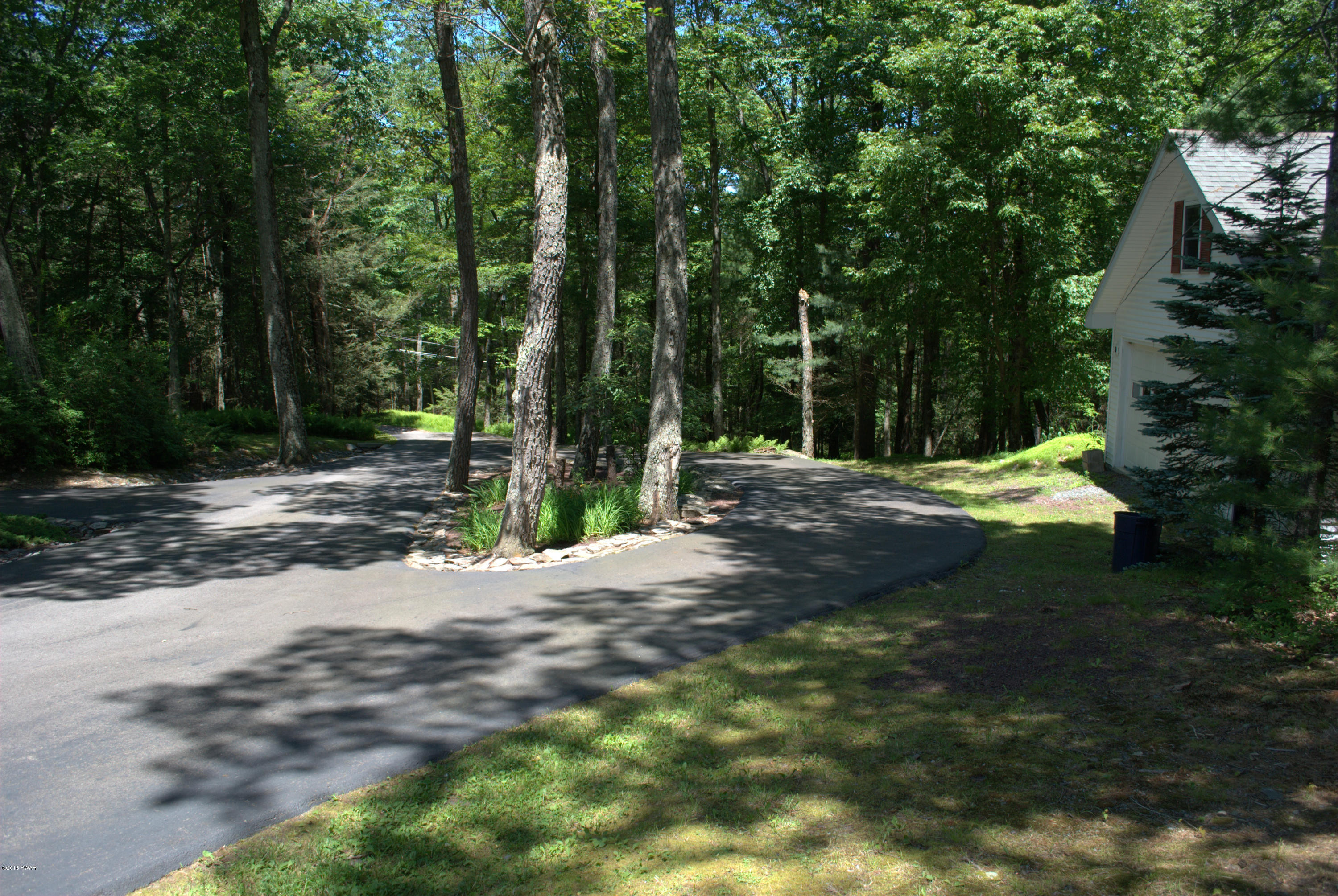 111 Steves Road Tafton, PA 18464 - Photo 14 of 51 Driveway