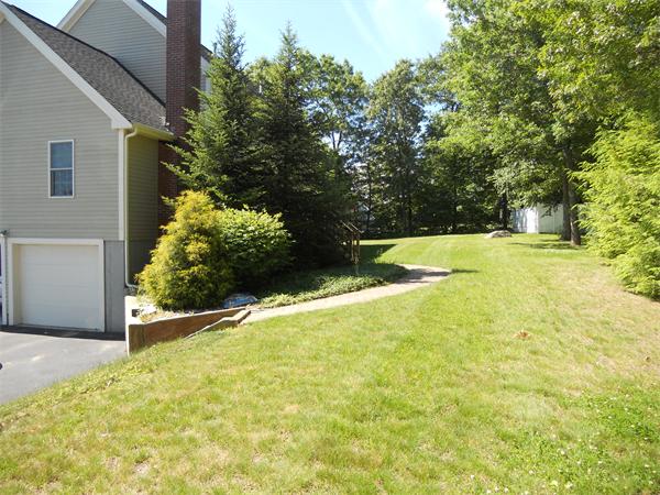 591 Marston Road Northbridge, MA 01588 - Photo 7 of 26