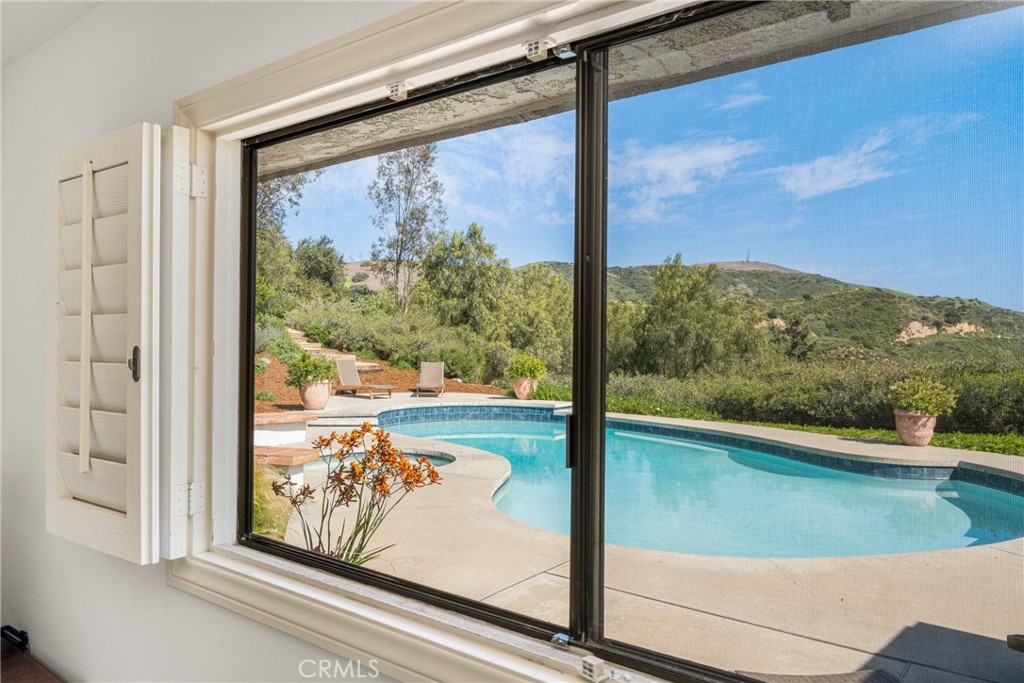 9741 Rangeview Drive North Tustin, CA 92705 - Photo 20 of 48