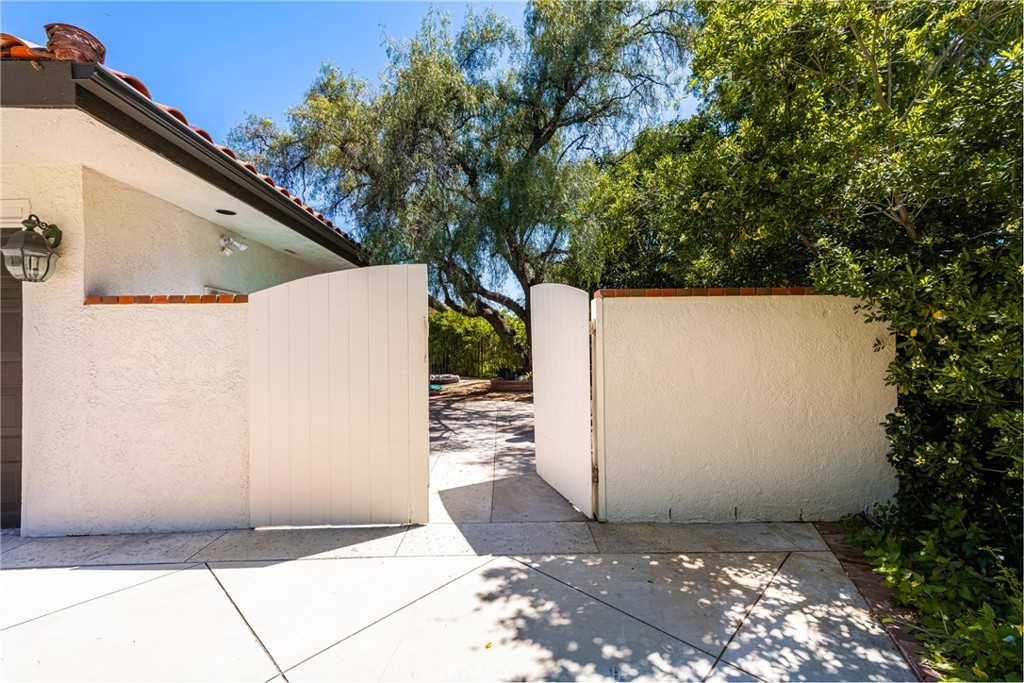 9741 Rangeview Drive North Tustin, CA 92705 - Photo 44 of 48