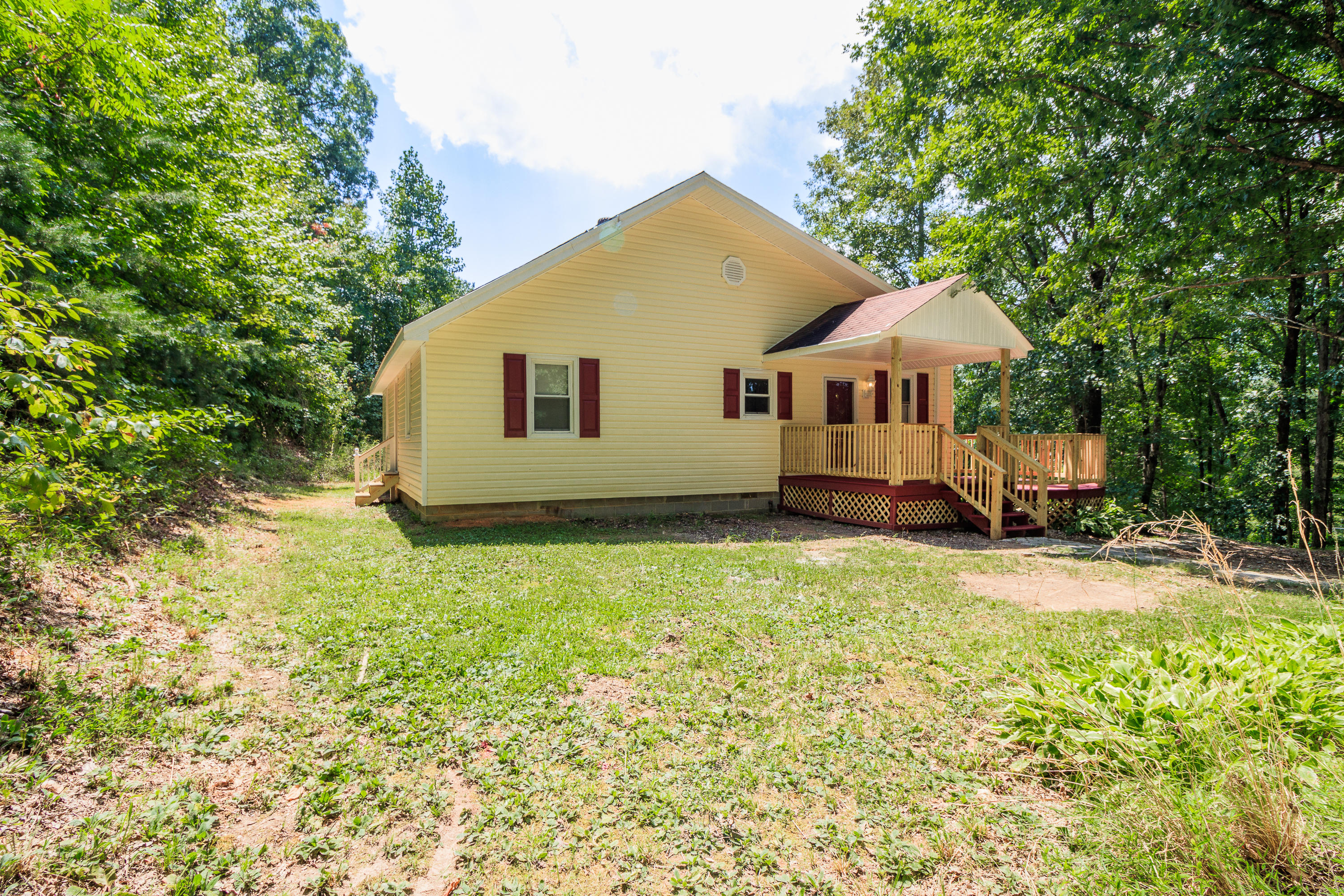 2543 Chamberlain Road LaFayette, GA 30728 - Photo 32 of 39 Front and Side of House