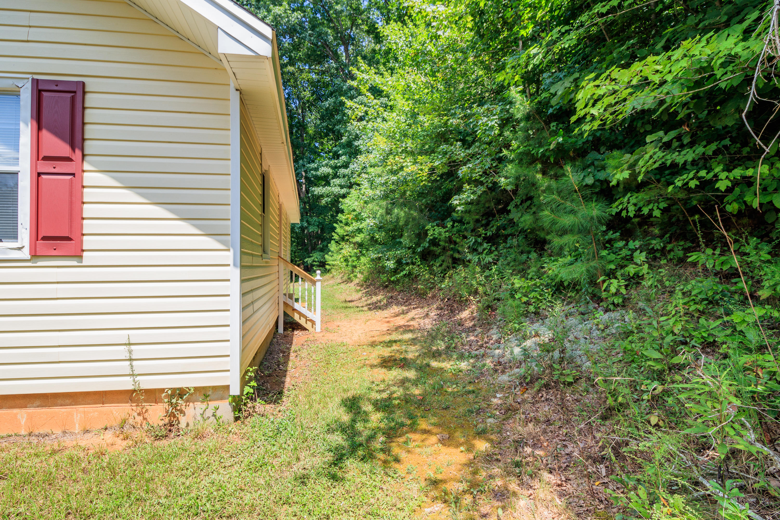 2543 Chamberlain Road LaFayette, GA 30728 - Photo 33 of 39 Side of House