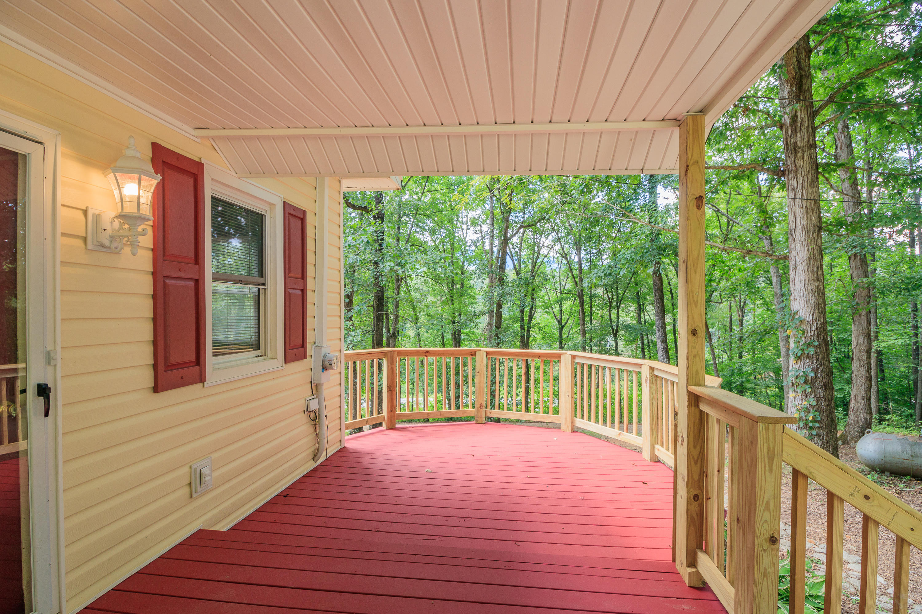 2543 Chamberlain Road LaFayette, GA 30728 - Photo 36 of 39 Front Porch