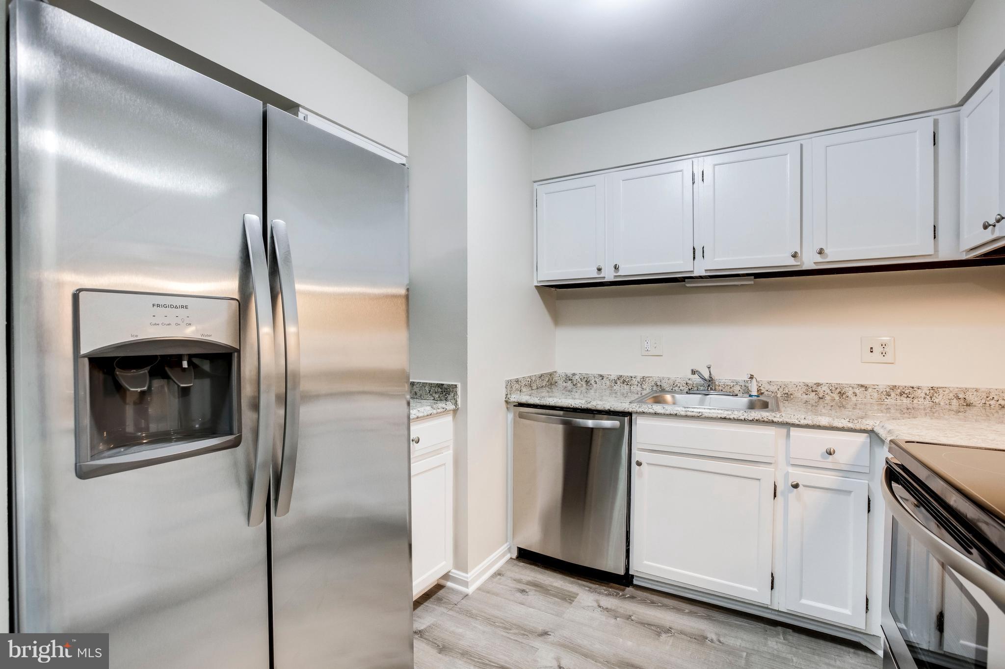 6155 Edsall Road, Unit O Alexandria, VA 22304 - Photo 14 of 25 Kitchen