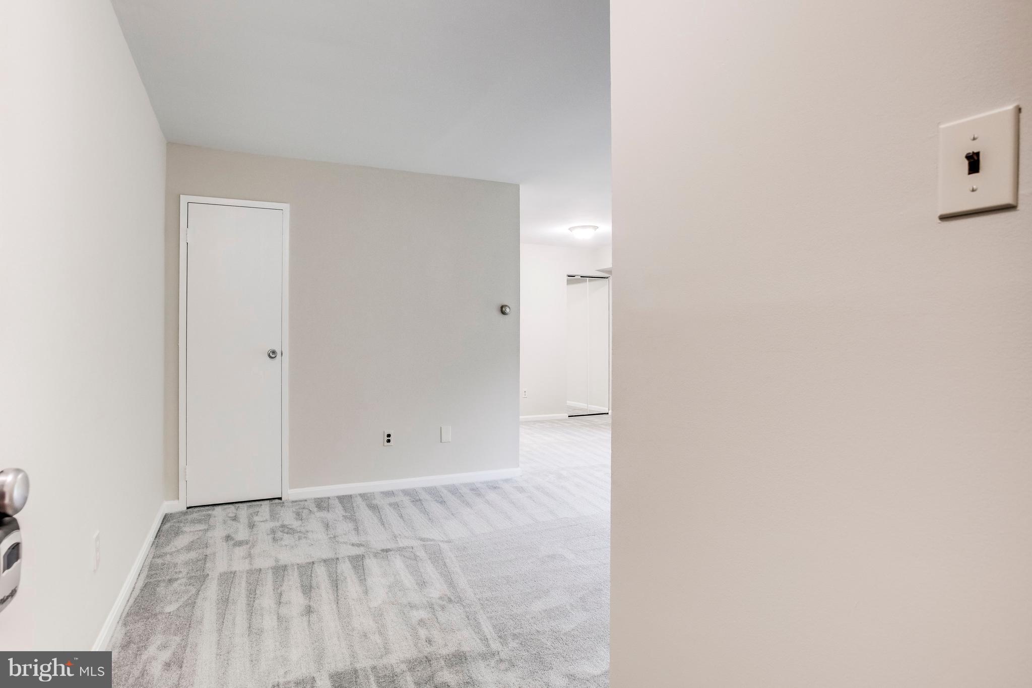 6155 Edsall Road, Unit O Alexandria, VA 22304 - Photo 4 of 25 Interior (General)