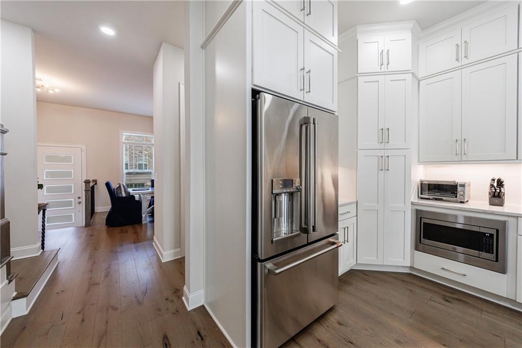 4337 Parkside Place, Unit 10 Atlanta, GA 30342 - Photo 5 of 44