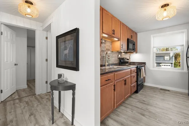 $249,900 | 3675 Chainmaker Path, Clay, NY 13027