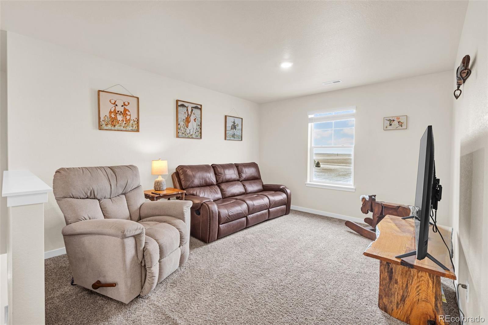 211 Fox Street Bennett, CO 80102 - Photo 17 of 33