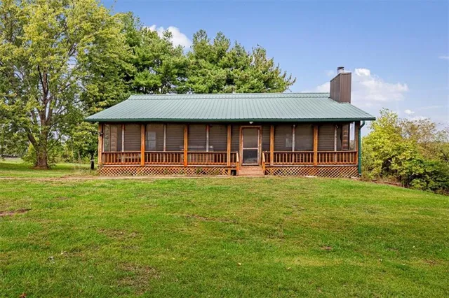 $975,000 | 14805 Southeast McBee Chappel Drive, Braymer, MO 64624