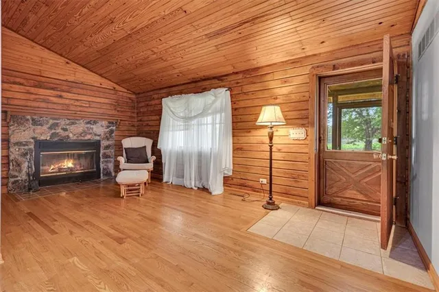 $975,000 | 14805 Southeast McBee Chappel Drive, Braymer, MO 64624